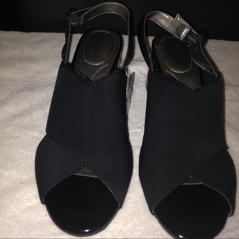 Black Bandolino patent leather mixed shoe